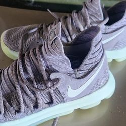 Nike Size 9.5