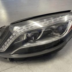 2014 Mercedes S550 Driver Side Head Light