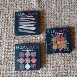 Huda Beauty 3 eyeshadow palette