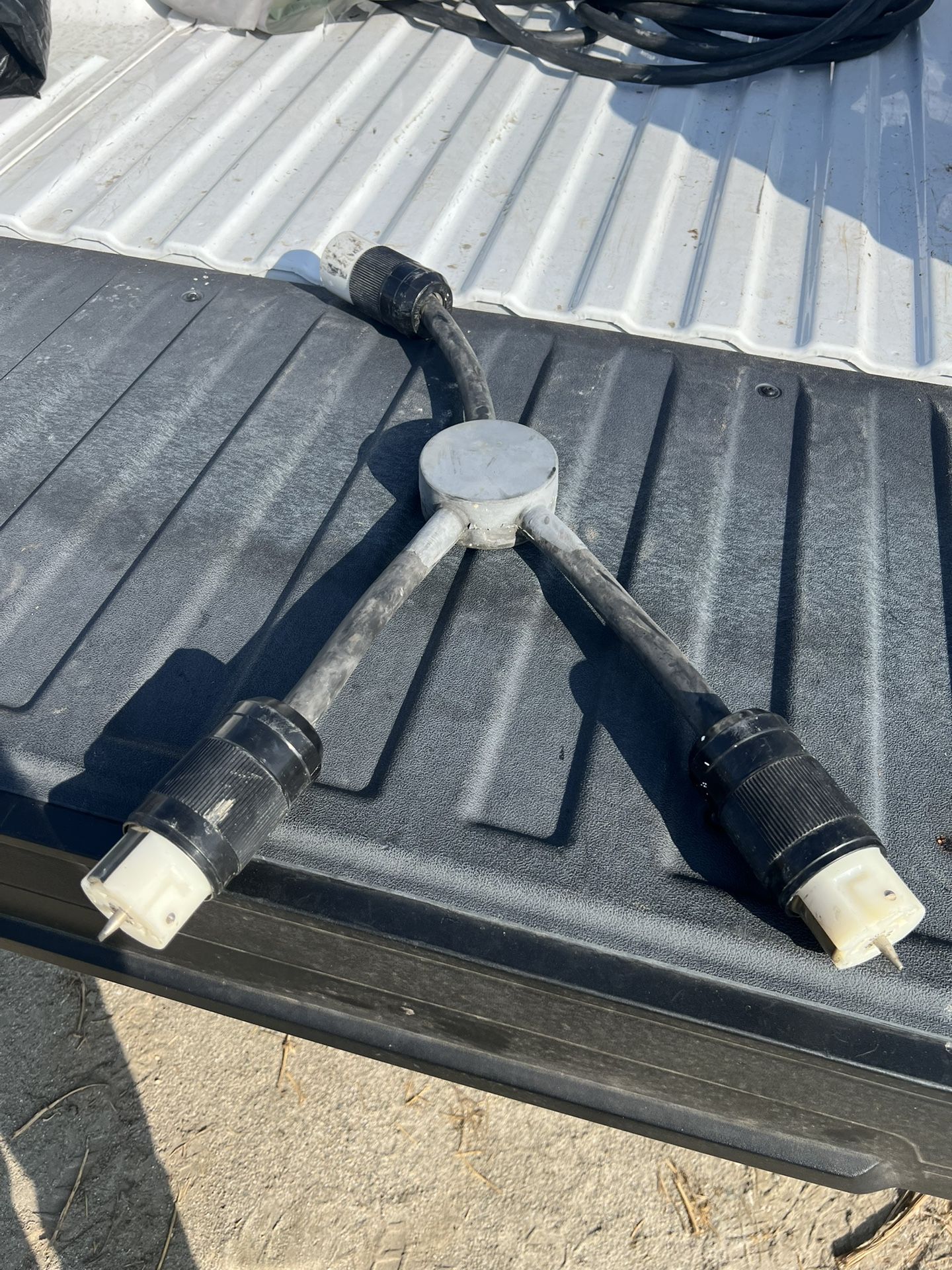 Power Y Splitter Adapter 50A 125/250V