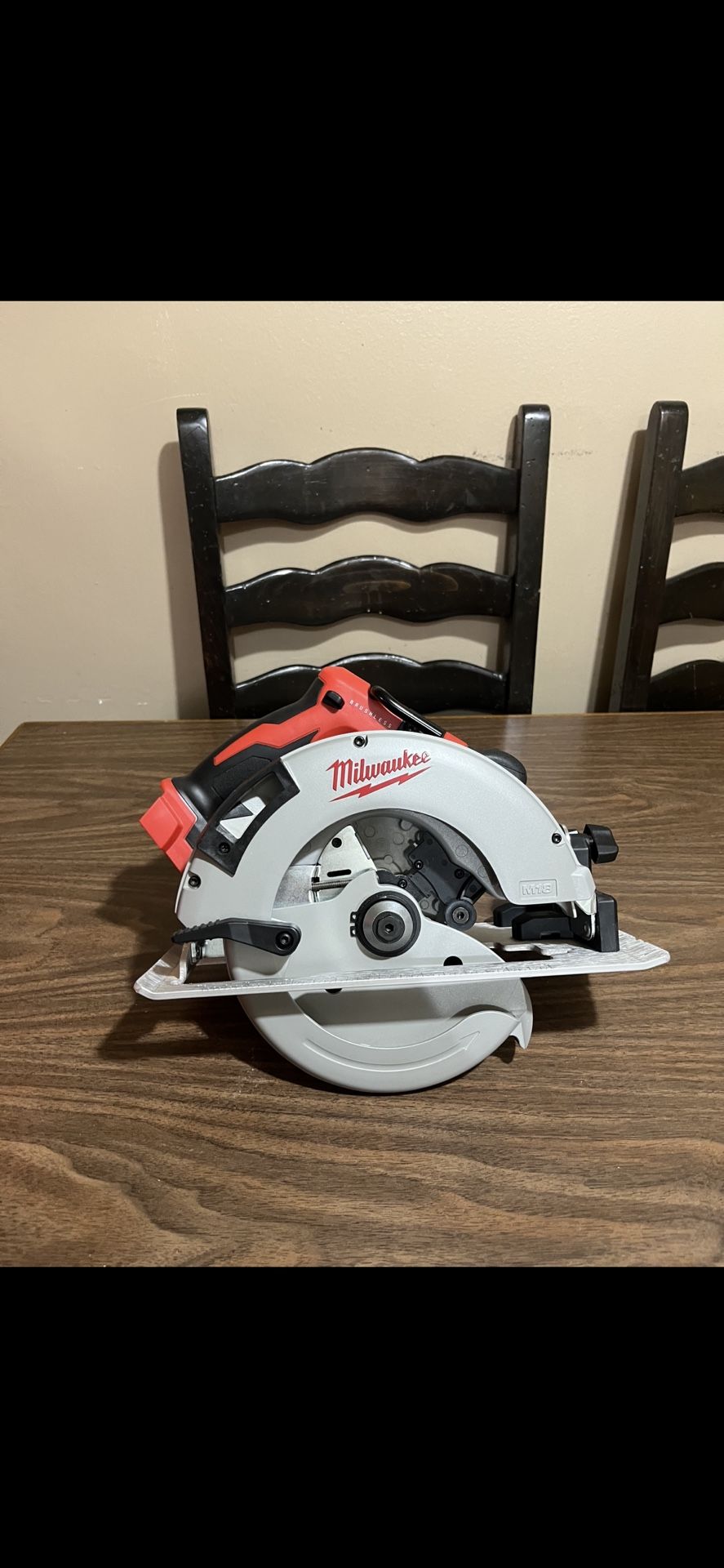 Milwaukee M18 Brushless 7-1/4” Circular Saw