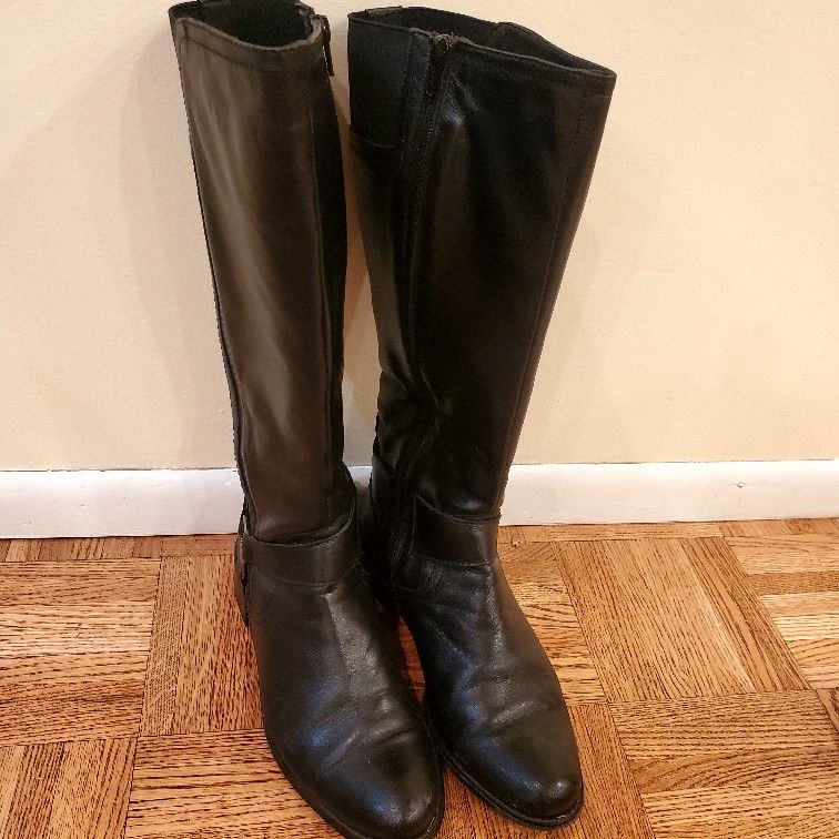 Women's Boots Size 8 1/2