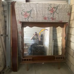 Dresser With Mirror