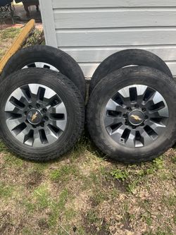 Chevy Wheels And Tires With Lug nuts