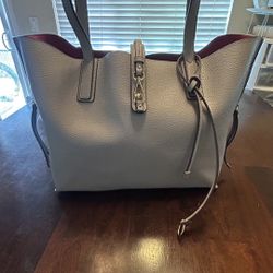 New Travanti Tote Set 