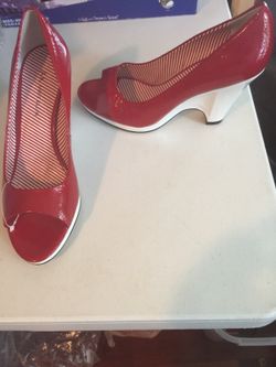 Anne Klein red and white shoe size 8.5m