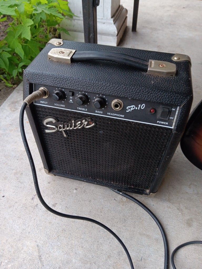 Electric Guitar Squire Strat With AMP Is Like New