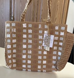 Handwoven tote