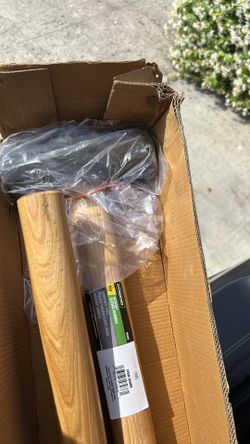 8 pounds sledge hammer