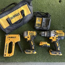DeWALT 20v XR set with battery and charger