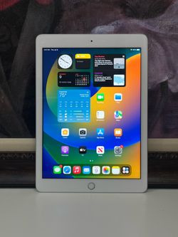 Apple iPad 5th Gen A1822 32GB Tablet 9.7” iOS 16 - $79