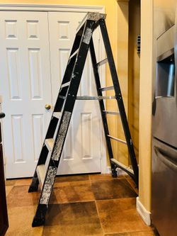 HUSKY LADDER 6ft. Black