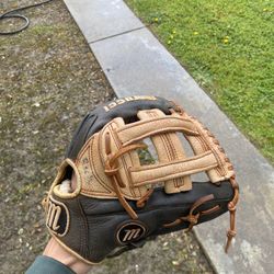 Marucci baseball glove