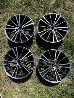 Wheels 17” Rims Of My 2017 Toyota Prius