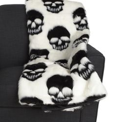 Cynthia Rowley CuRious New York Moda Skulls Knit Throw Blanket - 50x60”