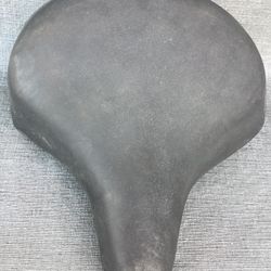 VINTAGE MESINGER BICYCLE SEAT