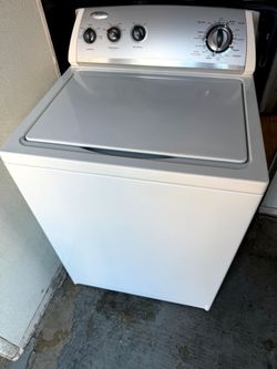 Whirlpool set HE large capacity washer and gas dryer