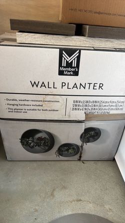 Indoor/outdoor wall planters