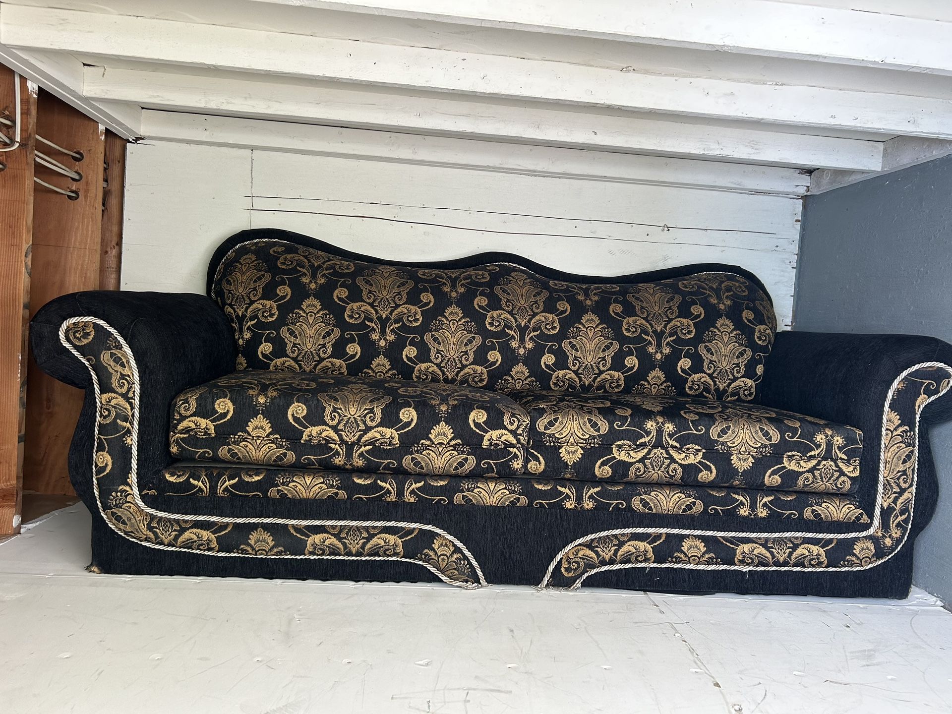 Couches (2 Piece Set)