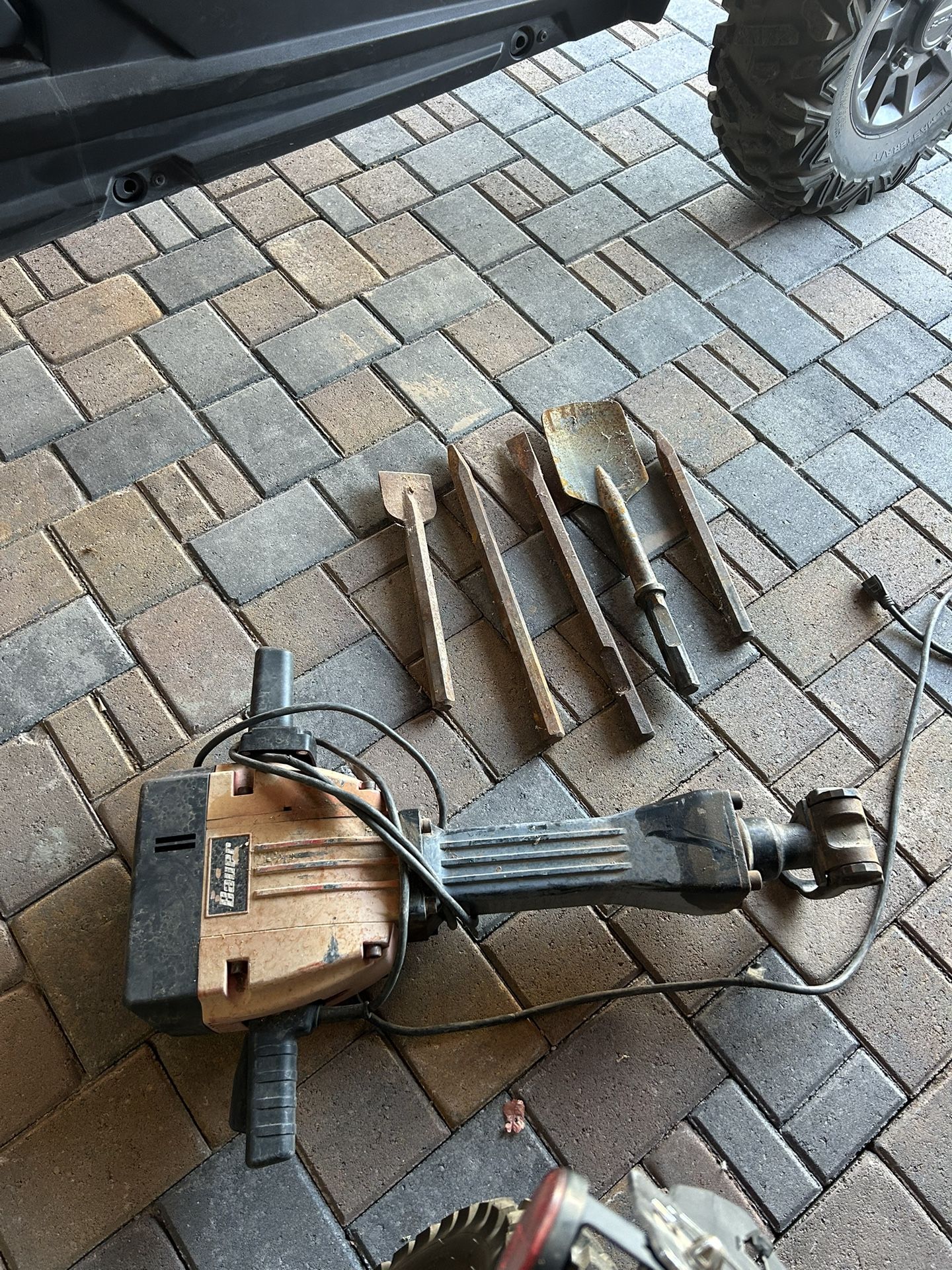 Bauer jackhammer