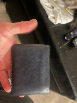 Bellroy hide  and seek wallet