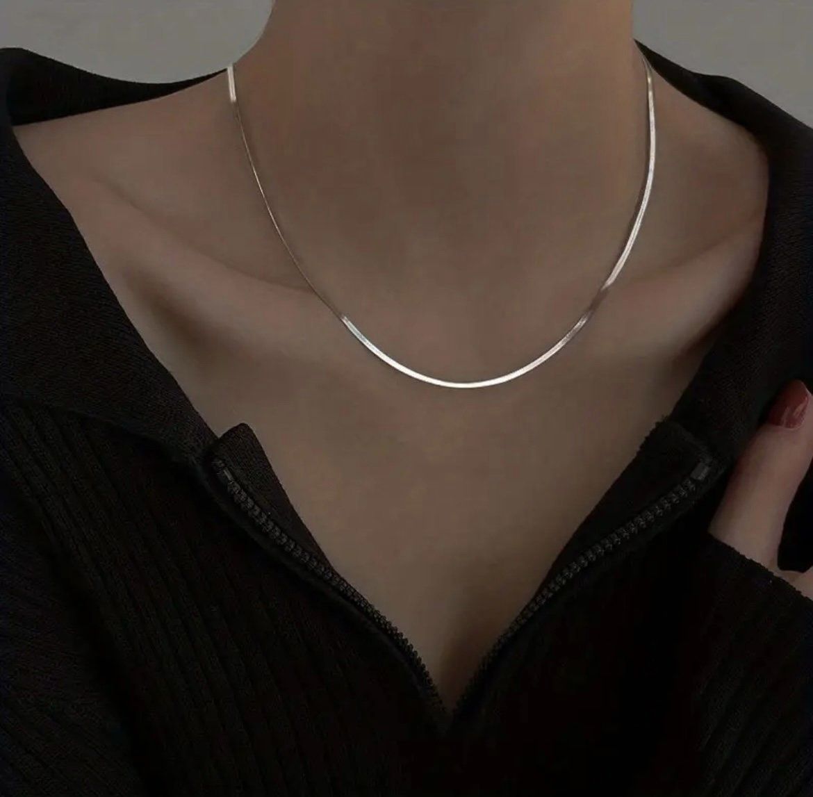 Brand New Elegant & Dainty Stainless Steel Blade Necklace