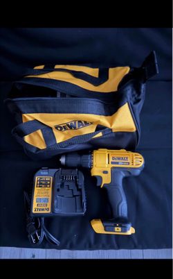 BRAND NEW DeWalt 20V MAX Drill Kit - Never Used (Battery, Charger & Bag)