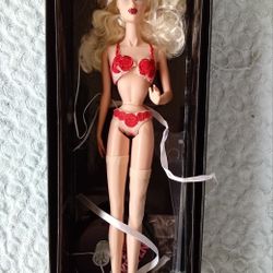 INTEGRITY TOYS LA DOLCE EVE KITTEN 12" FASHION DOLL $100