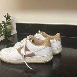 Nike Air Force 1 White Beige Gum 