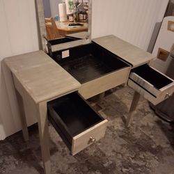 Vanity Mirror Or Desk 