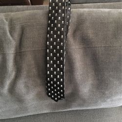 Cross Bone Tie