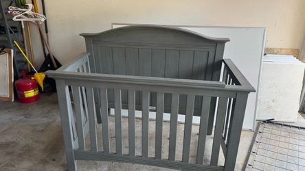 Convertible Crib