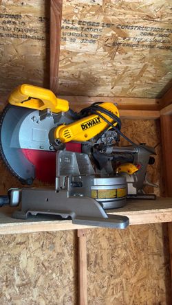 Dewalt corded dual bevel sliding compound Milton saw