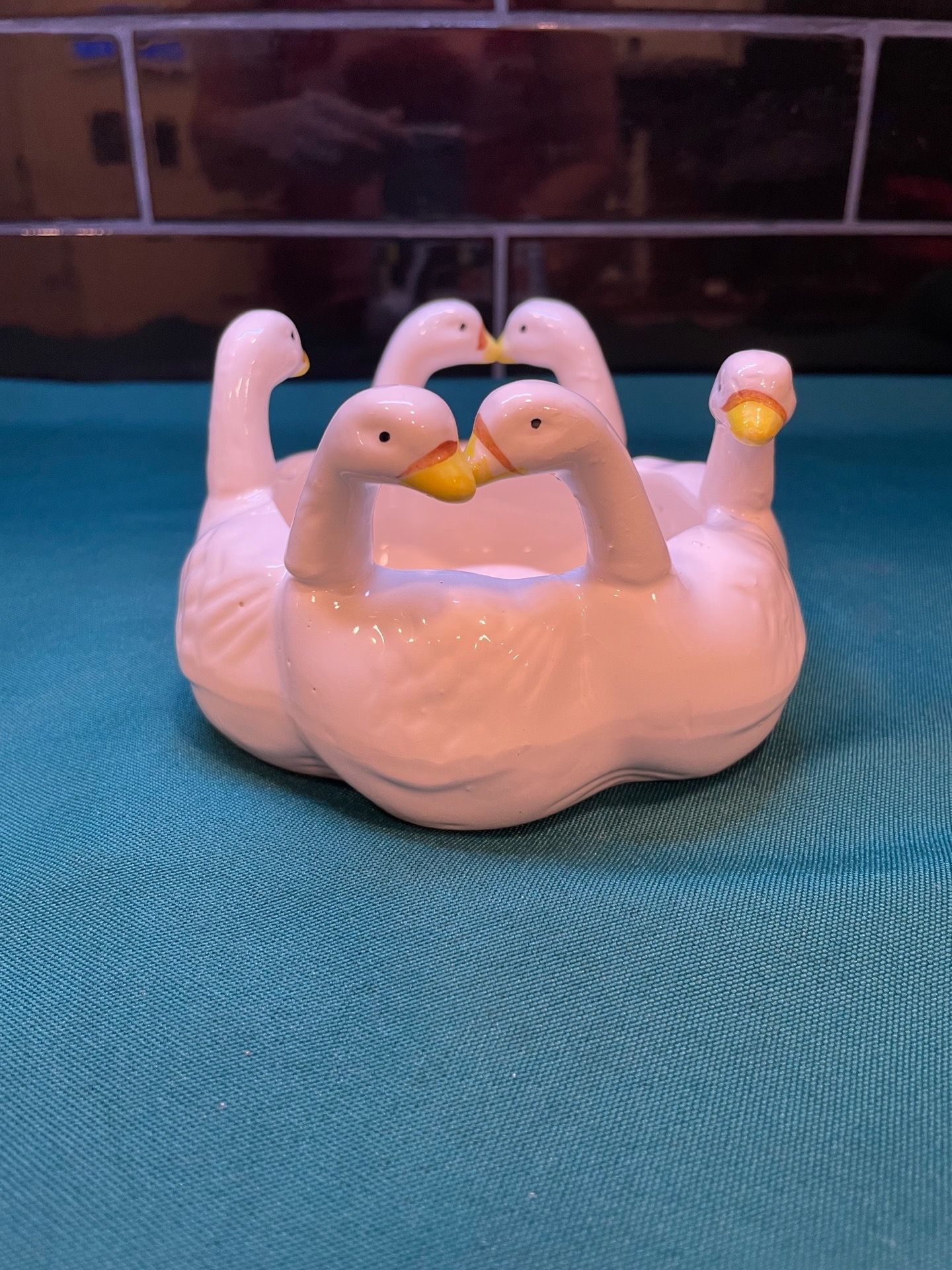 Vintage and so cute! Swan candle holder/trinket bowl