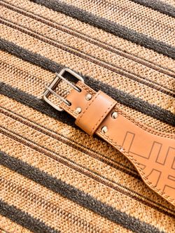 Bar bell pad and lifting belt