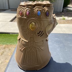 Thanos Toy Gauntlet