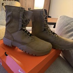Nike SFB Air Field Boots 