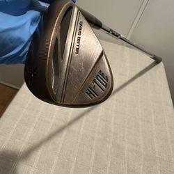 TAYLORMADE GOLF CLUB