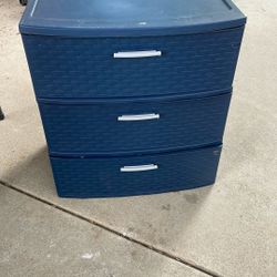 Sterlite 3 Drawer Dresser