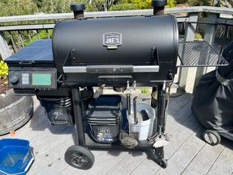 Oklahoma Joe Rider 900 DLX Pellet Grill &Smoker