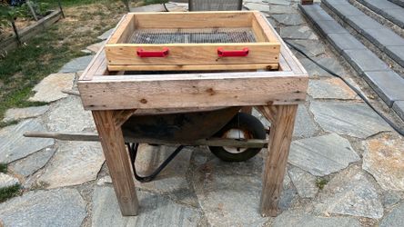 Garden Dirt Sifter