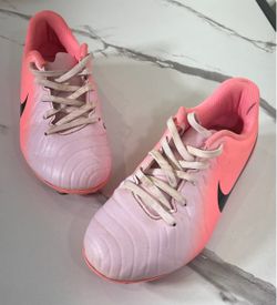 Nike Tiempo Legend 10 Club MG Soccer Cleats Pink/Black Youth 4Y EU 36