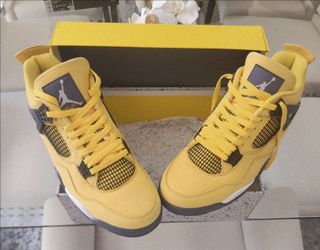 Air Jordan 4 Retro