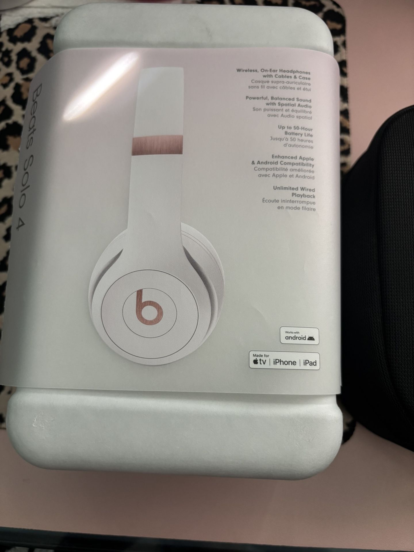 Beats 🎧 Solo 4 