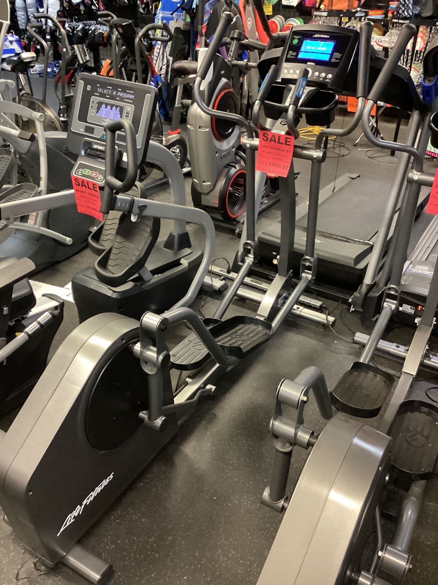 Life Fitness E1 High End Elliptical With ONLY 2 Hours Of Use