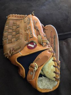 Baseball mitt Louisville slugger 12 1/2 right hand