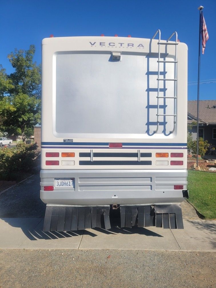 1994 Winnebago Vectra Class A Motorhome.