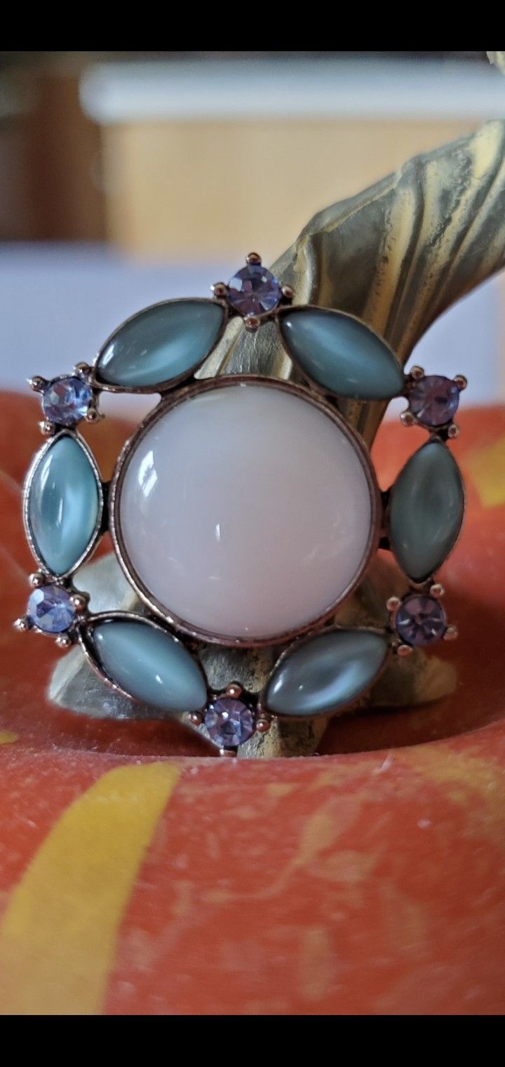 Liz Claiborne Vintage Brooch Pin