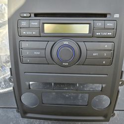 30.00 oem Nissan car stereo