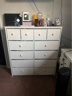 2 dressers